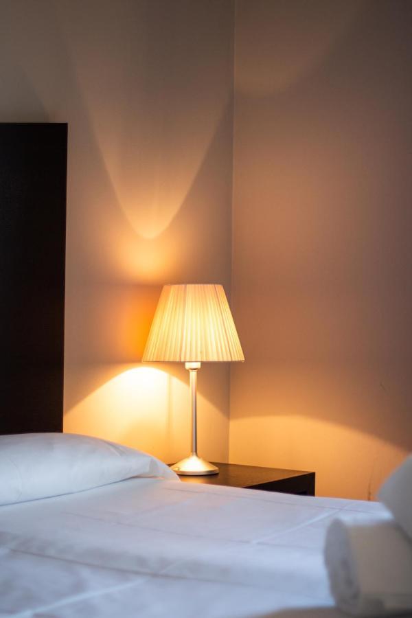Hotel Cavour By Lvg Hotel Collection Novara Eksteriør billede